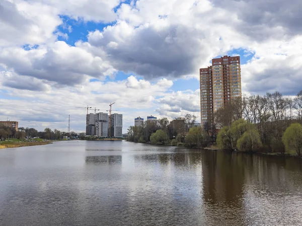 Pushkino Russie Avril 2021 Nouveaux Bâtiments Résidentiels Plusieurs Étages Sur — Photo