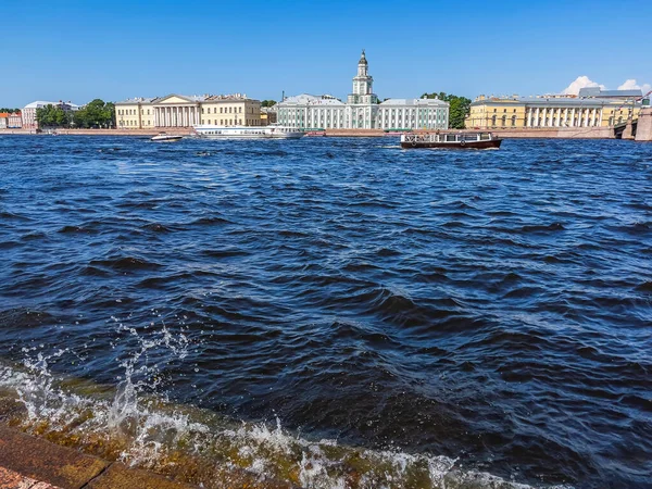 San Petersburgo Rusia Julio 2021 Vista Del Río Neva Terraplén — Foto de Stock