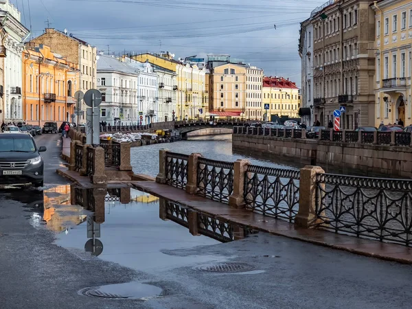 Petersburg Rosja Listopada 2021 Widok Rzekę Moykę Jej Nasyp — Zdjęcie stockowe