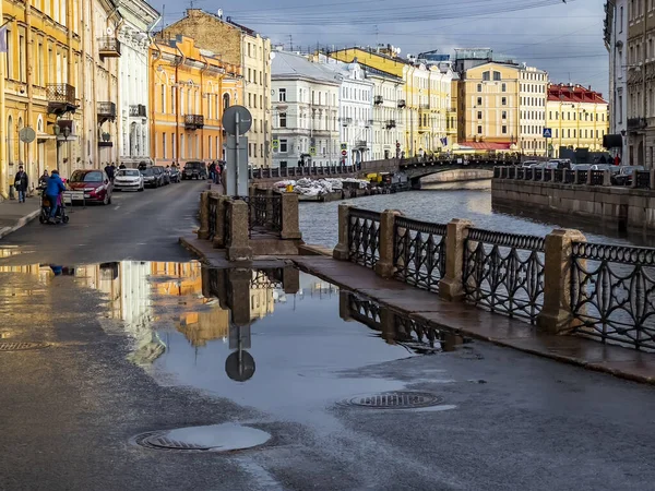 Petersburg Rosja Listopada 2021 Widok Rzekę Moykę Jej Nasyp — Zdjęcie stockowe