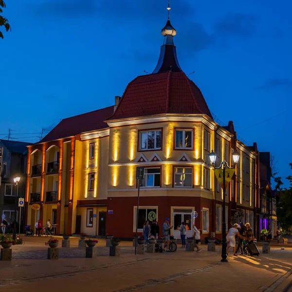 Zelenogradsk Rússia Junho 2021 Conjunto Arquitetônico Avenida Kurortniy Iluminação Noturna — Fotografia de Stock