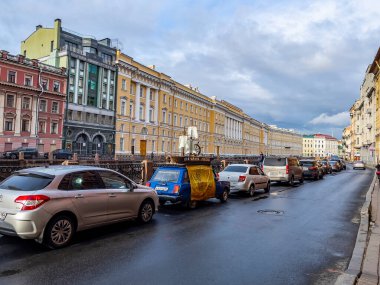 St. Petersburg, Rusya, 7 Kasım 2021. Moyka Nehri 'nin manzarası ve seti