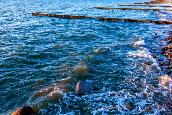海の風景 波と泡でサーフライン 自然背景 ストック画像