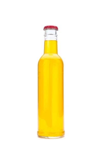 Cóctel de alcohol de botella aislado en blanco — Foto de Stock