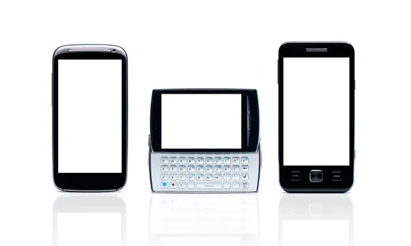 Uppsättning smarta telefoner med Tom isolerade på vit bakgrund med urklippsbana — Stockfoto