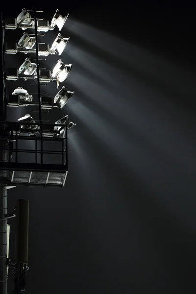 La torre spot-light dello stadio — Foto Stock