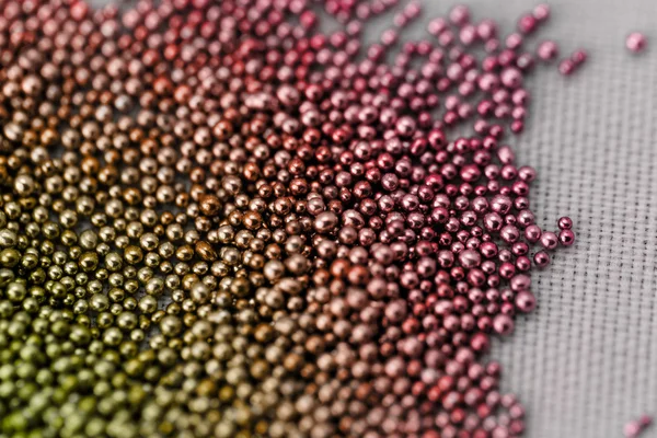 Pilha bolas verdes e rosa — Fotografia de Stock
