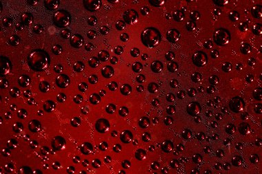 Camdaki su damlaları