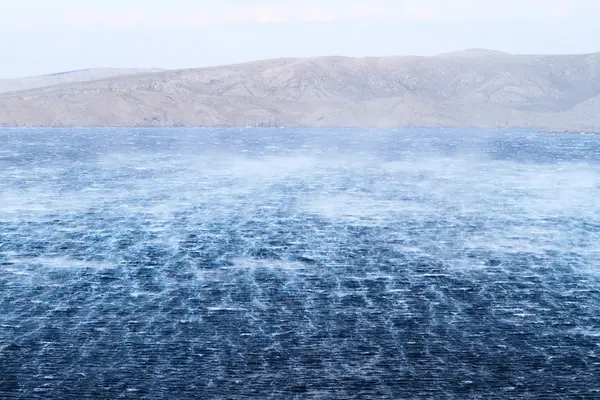 Raging θάλασσα με κύματα έξω φρενών — Φωτογραφία Αρχείου