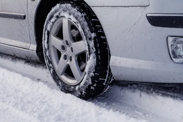 冬季轮胎 — 图库照片