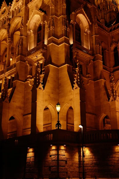 Budapest parlamentsbyggnaden — Stockfoto