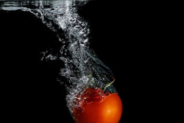 taze domates suya düştü