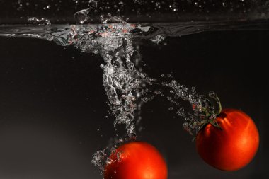 taze domates suya düştü