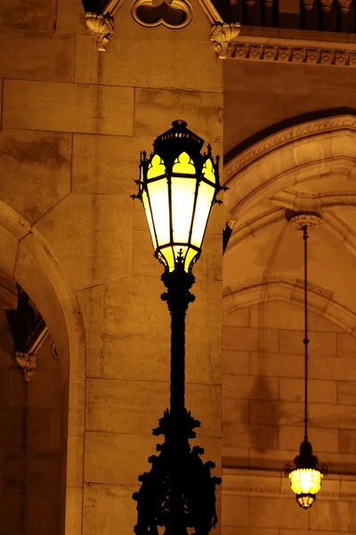 Budapest parlamentsbyggnaden — Stockfoto