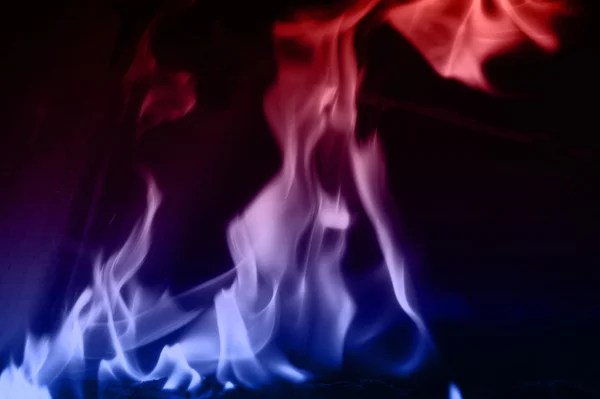 Blaue und rote Flamme — Stockfoto