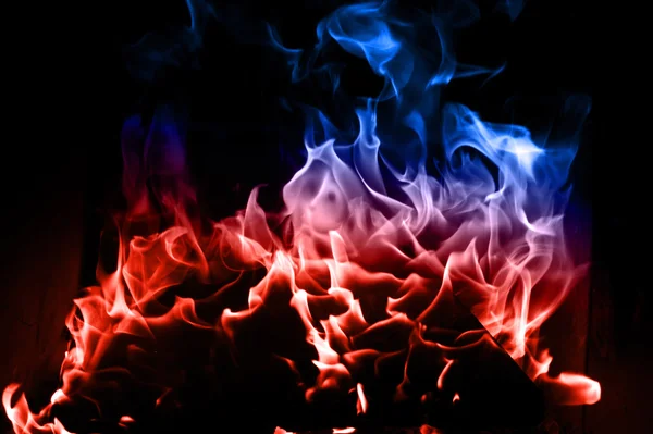 Blaue und rote Flamme — Stockfoto