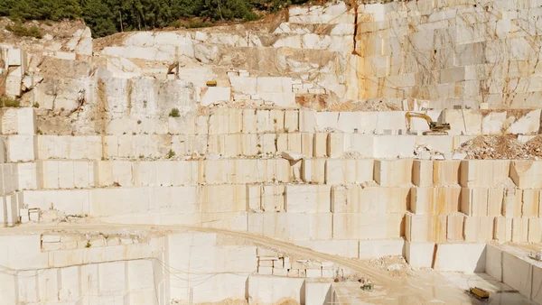 Carrière de marbre blanc — Photo