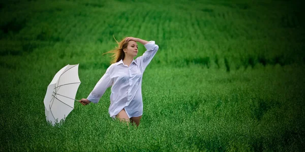 Woman in white — Stock Photo, Image