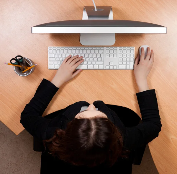 Vrouw op de arbeidsplaats — Stockfoto