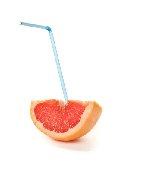 Ein Stück Grapefruit isoliert auf weiß — Stockfoto