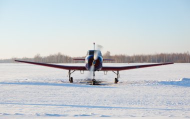 Isınma kadar Havaalanı, uçak