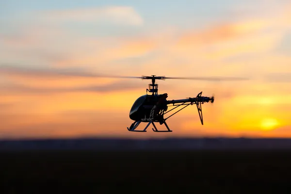 Afbeelding van een rc helikopter — Stockfoto