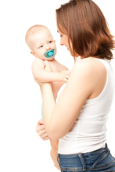 Imagen de madre feliz con un bebé adorable aislado —  Fotos de Stock