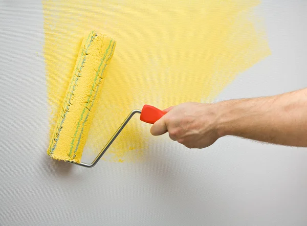 Schilderij van de muur met roller — Stockfoto