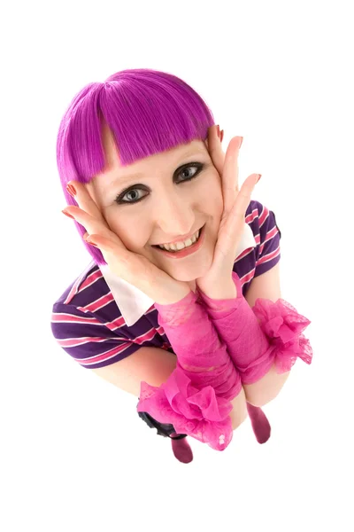 Jeune femme aux cheveux violets et aux rubans roses sur les bras — Photo