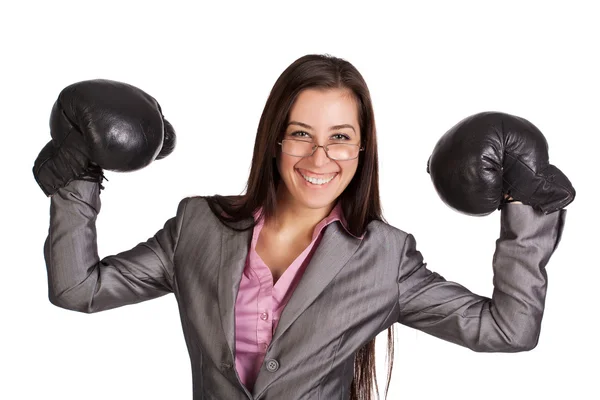 Succesvolle zakenvrouw in bokshandschoenen — Stockfoto