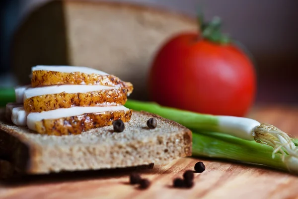 Speck auf Toast mit Tomate — Stockfoto