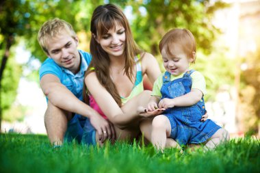 Anne ile bebek greenl yaz Park