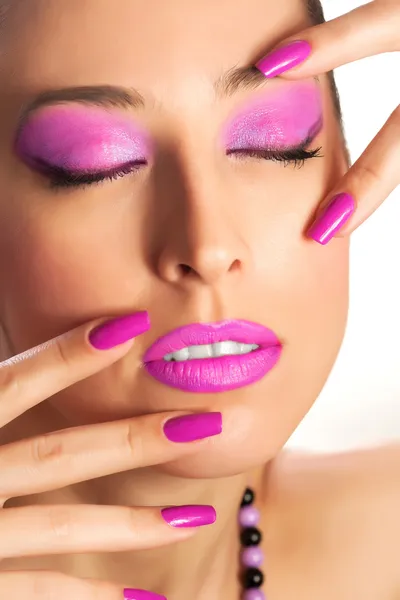 Gorgeous woman with pink make-up — Stock Photo, Image