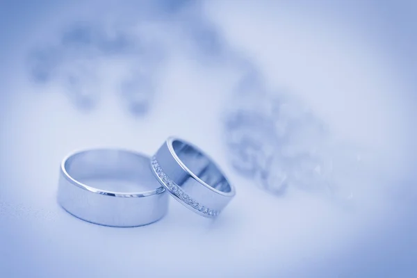 Beautiful golden rings — Stock Photo, Image