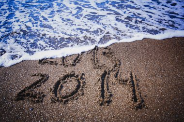 numaraları sahilde bir dalga tarafından yıkama