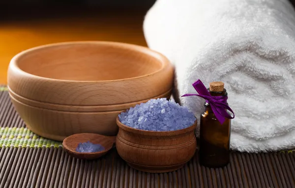 Spa still life with aromatic candles and towel. — Stock Photo, Image