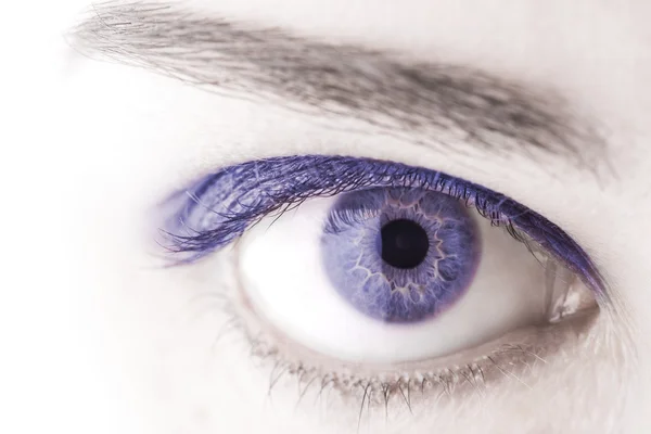 美丽的蓝色女人眼睛的微距拍摄 — 图库照片