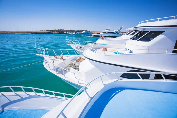 Resa .luxury båtar — Stockfoto