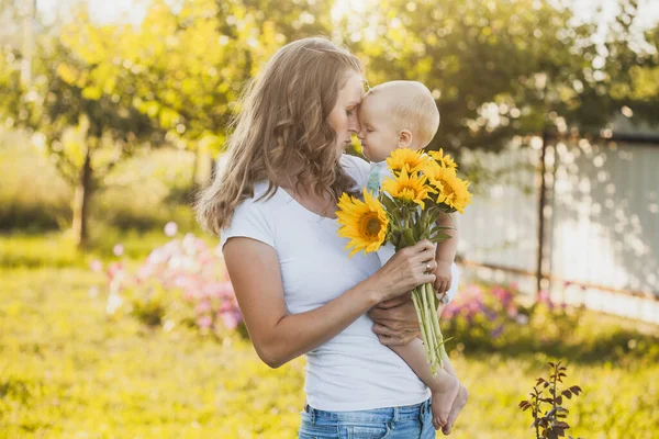 Cute One Year Old Baby Girl Mom Blooming Garden Bouquet — Stockfoto