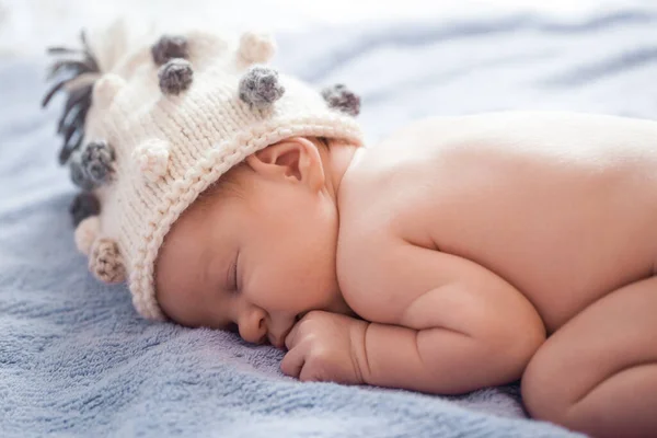 Newborn Baby Girl White Gray Colored Knitted Hat Purple Terry — Stock Photo, Image