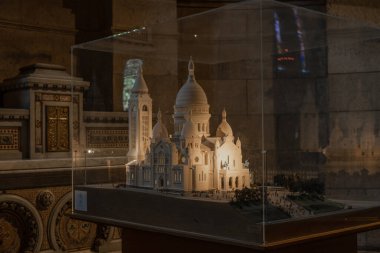 Paris, Fransa 'daki Sacre Coeur Bazilikasının ölçekli modeli