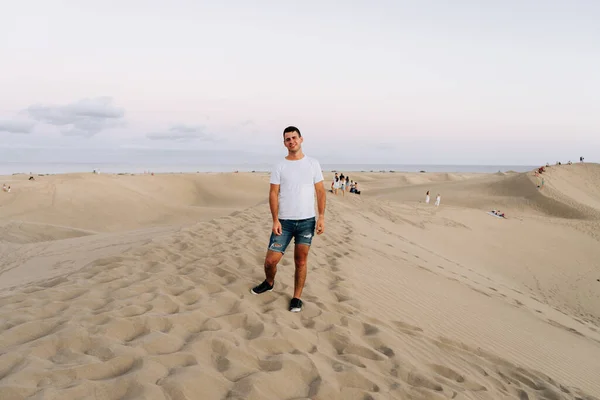 Turistika Poušti Maspalomas Gran Canaria Kanárské Ostrovy Španělsko — Stock fotografie