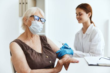 Kadın doktor bağışıklığı, güvenlik sağlık hizmetleri