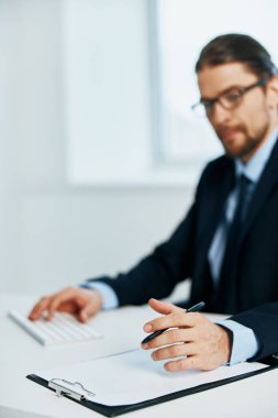 Ofis müdürü iş belgeleri resmi