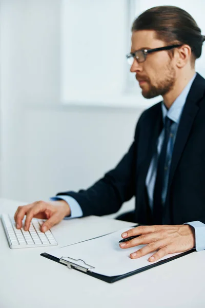 Homem Negócios Trabalhar Com Computador Foto Alta Qualidade — Fotografia de Stock