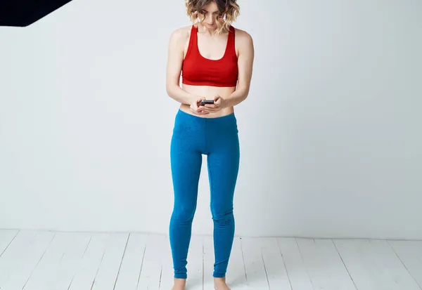 Vrouw in sport uniform workout stretch asana actieve levensstijl — Stockfoto