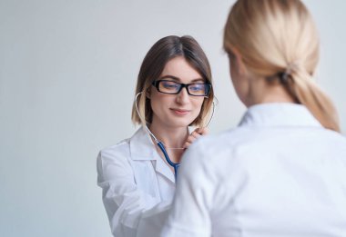 Hasta muayene hemşiresi sağlık hizmetleri