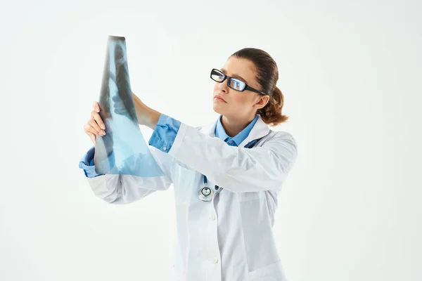 Radiolog diagnostika pacientů skenování nemocniční práce — Stock fotografie
