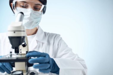 Laboratuvar asistanı araştırma biyolojisi ekoloji deney analizi ışık arka planı