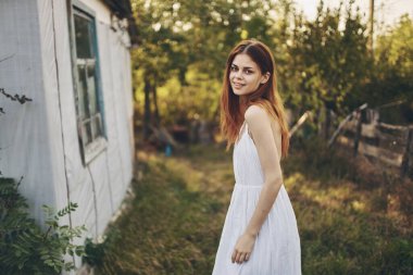 Kadın doğa yürüyüşü yaşam tarzı.